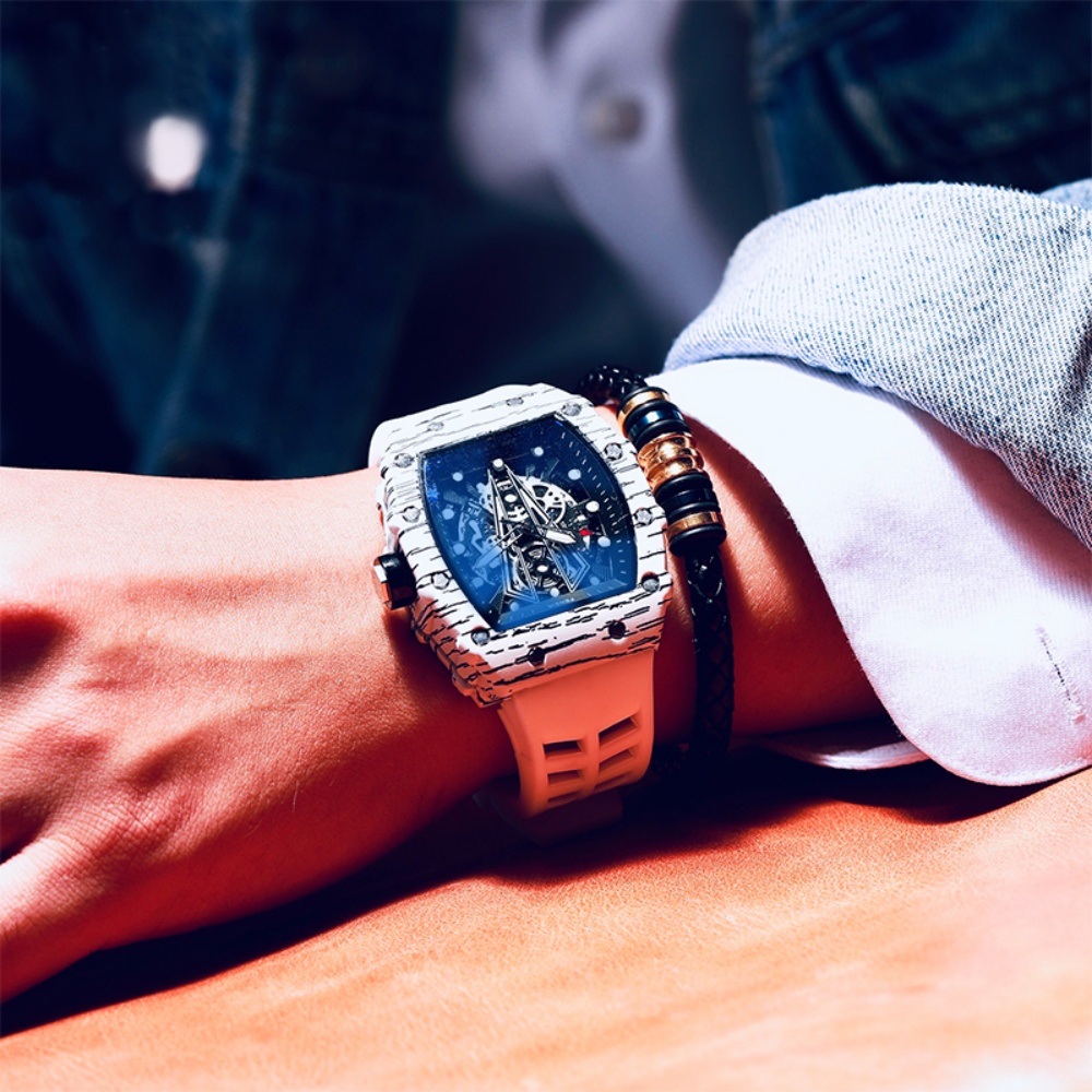 Luxury Watch It - นาฬิกาควอทซ์สำหรับผู้ชายที่ได้รับความนิยมสูง ดีไซน์ทรงกระบอกที่โดดเด่น แตกต่างจากฝูงชน ให้ความรู้สึกสวยงามและเท่ห์ มีสายซิลิโคนแบบสปอร์ตที่กันลื่น สวมใส่สบาย