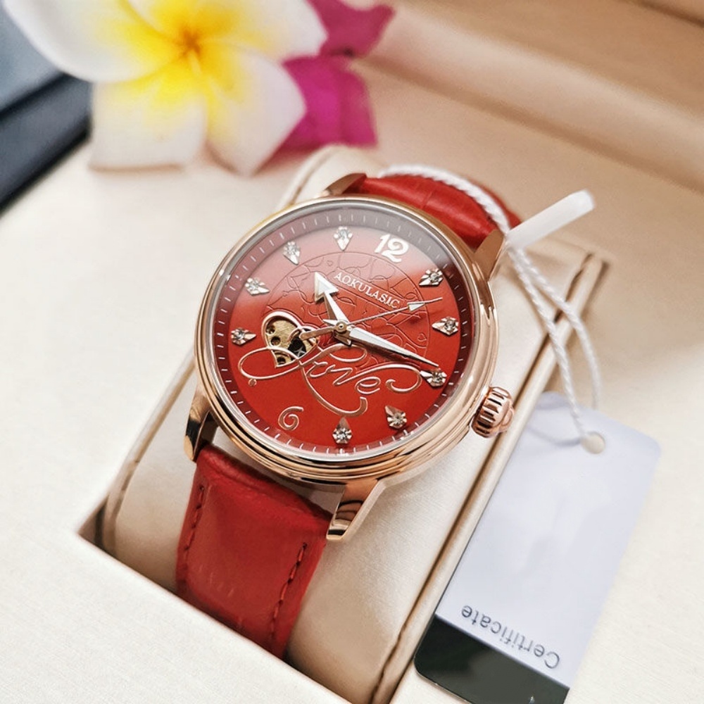 Luxury Watch It - นาฬิกาข้อมือผู้หญิงระบบกลไกสุดหรูหราและมีเอกลักษณ์เฉพาะตัว สไตล์เดียวกับอินฟลูเอนเซอร์ชื่อดังในอินสตาแกรม มาพร้อมหน้าปัดฝังเพชร + กลไกอัตโนมัติแบบสเกเลตัน กระจกกันน้ำและกันรอยขีดข่วน