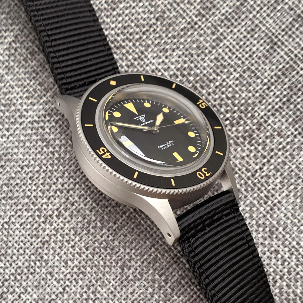 นาฬิกาข้อมือผู้ชาย Tandorio 40 - Titanium Sport Watch บทวิจารณ์และราคา