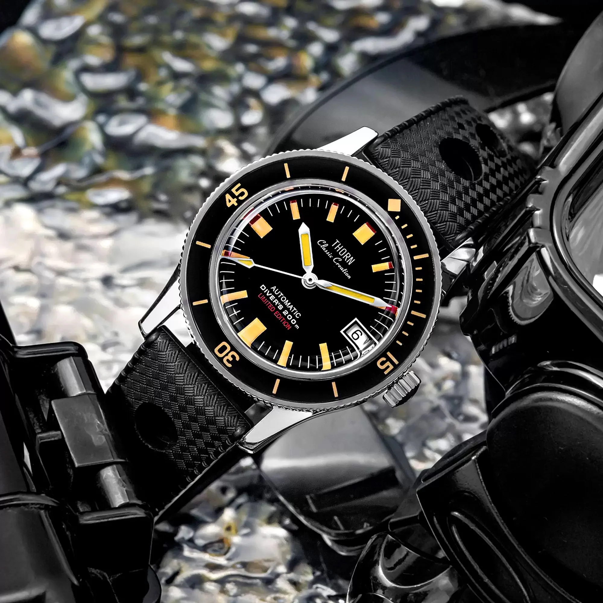 Thorn T006 Vintage นาฬิกา 50-F - Titanium Sport Watch บทวิจารณ์และราคา