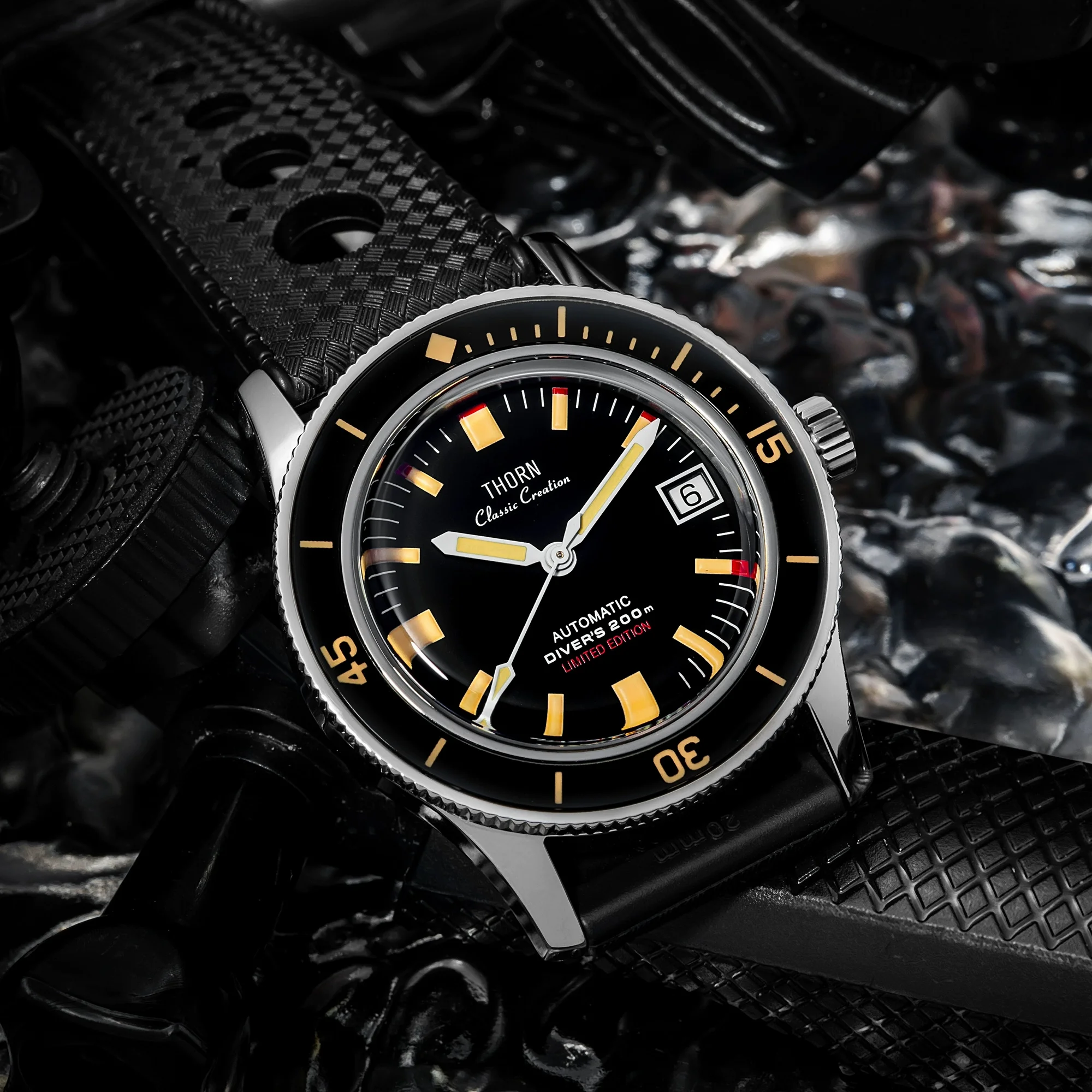 Thorn T006 Vintage นาฬิกา 50-F - Titanium Sport Watch บทวิจารณ์และราคา