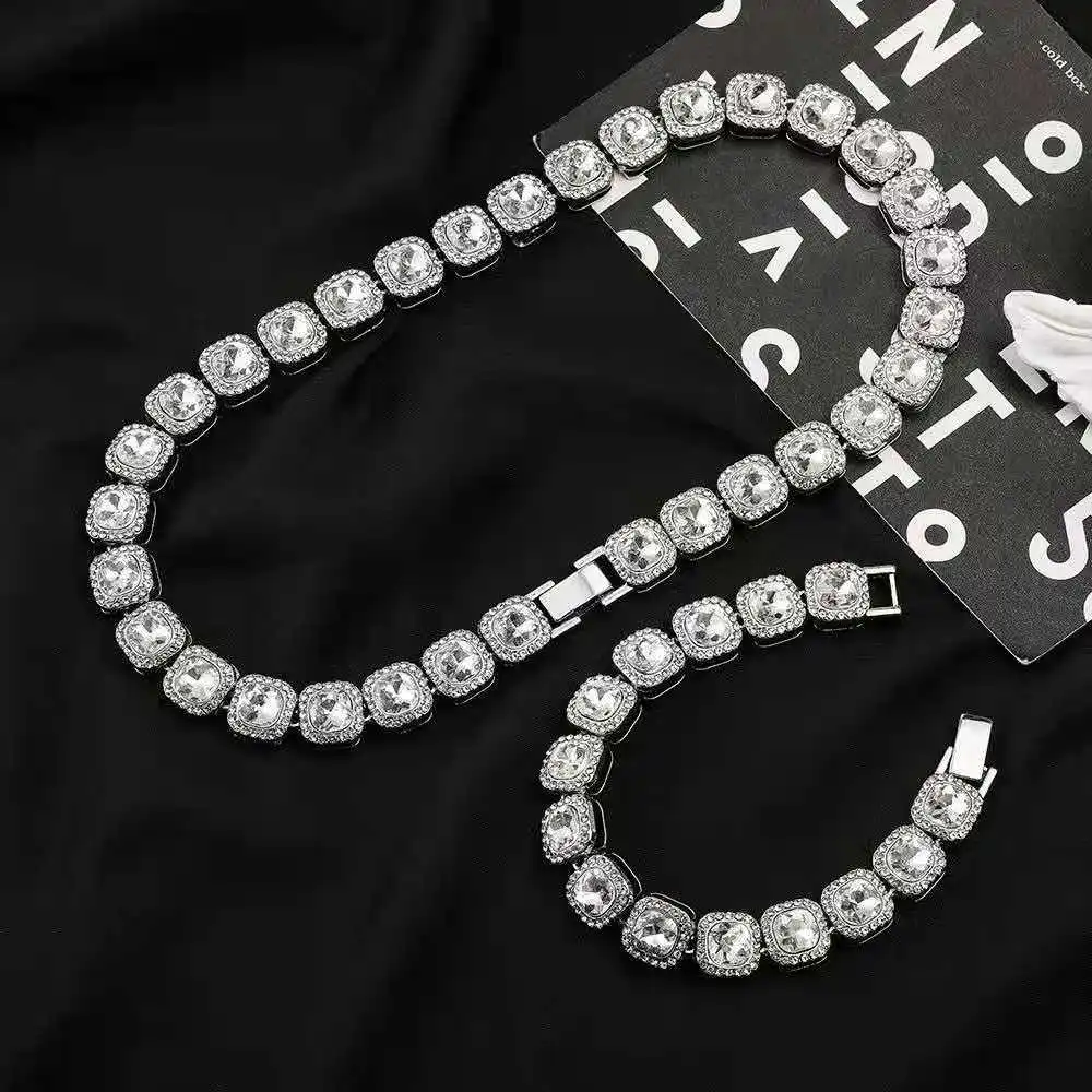 นาฬิกาข้อมือหรูหรา สร้อยคอ กำไ - Luxury Watch Miami บทวิจารณ์และราคา